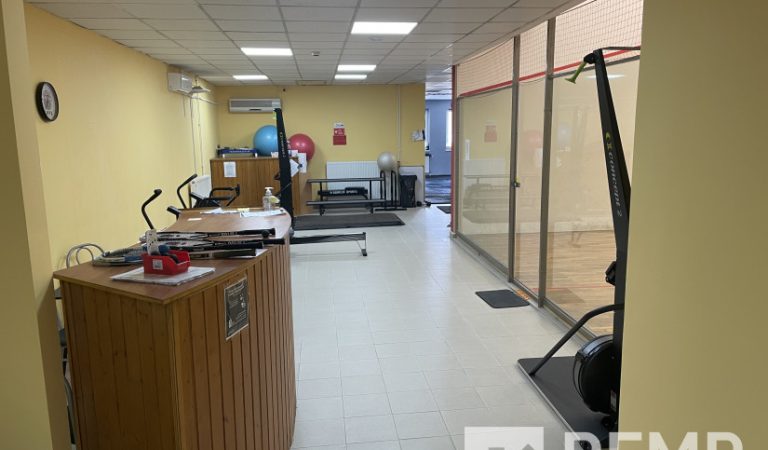 Eladó Bonyhádon ,a Völgység üzletház 1. emeletén 298 m2-es üzlethelyiség . – 2. ingatlanfotó