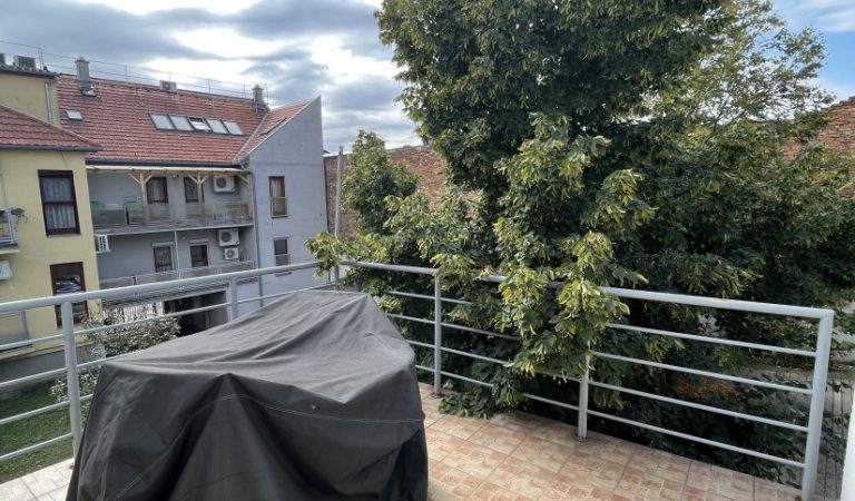 Modern Apartment for Sale in Downtown Pécs – 3. property photo