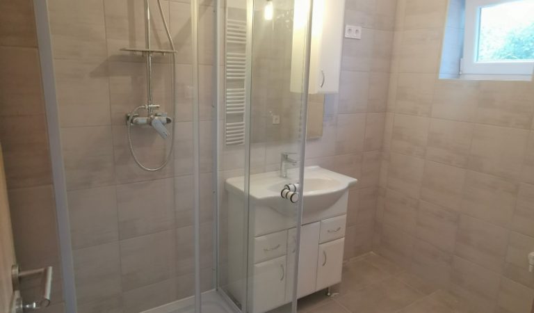 Eladó Pécs régi kertvárosi felújított lakás garázzsal! – 3. property photo