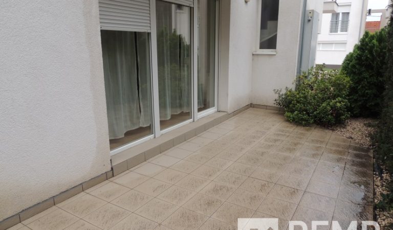 Egyetemváros frekventált részén, 52 nm-es, újszerű, kertkapcsolatos lakás kiadó! – 2. property photo