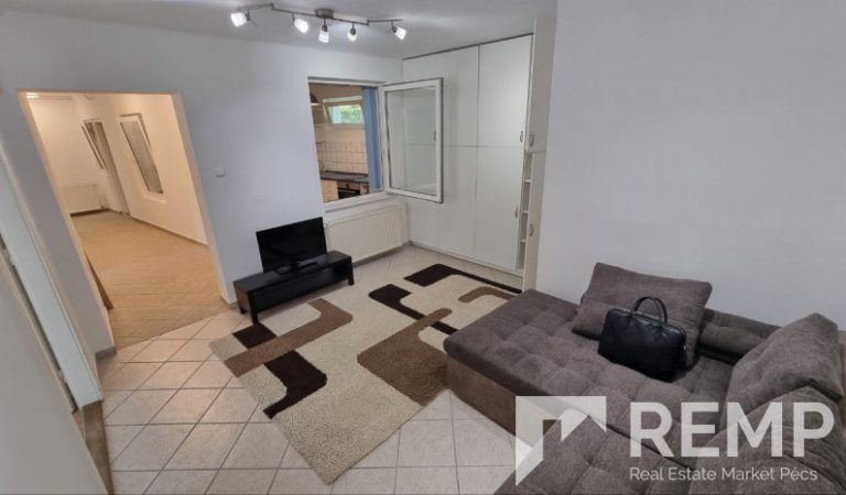 Belvárosi lakás – 3. property photo