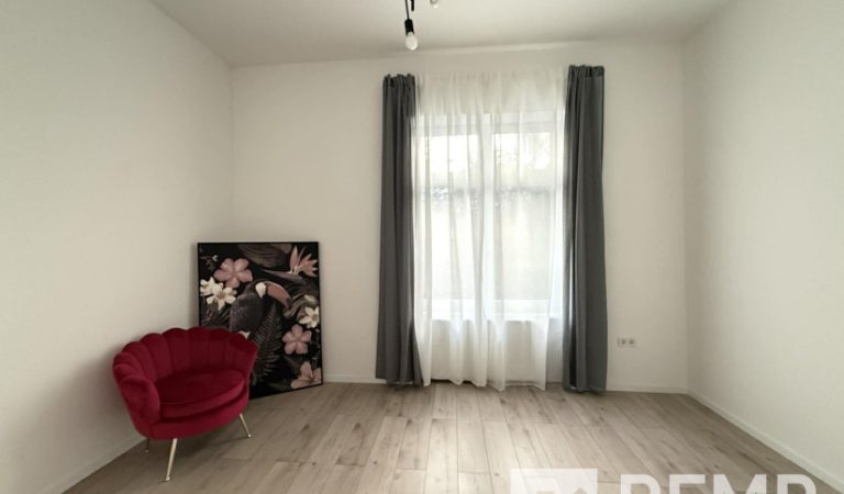 Patinás, exkluzívan felújított nagypolgári lakás intim kertkapcsolattal Pécs történelmi belvárosának szívében! – 2. property photo