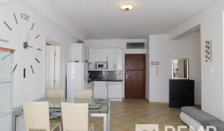 Kiadó belvárosi 2 hálós, medencés lakás – 3. property photo