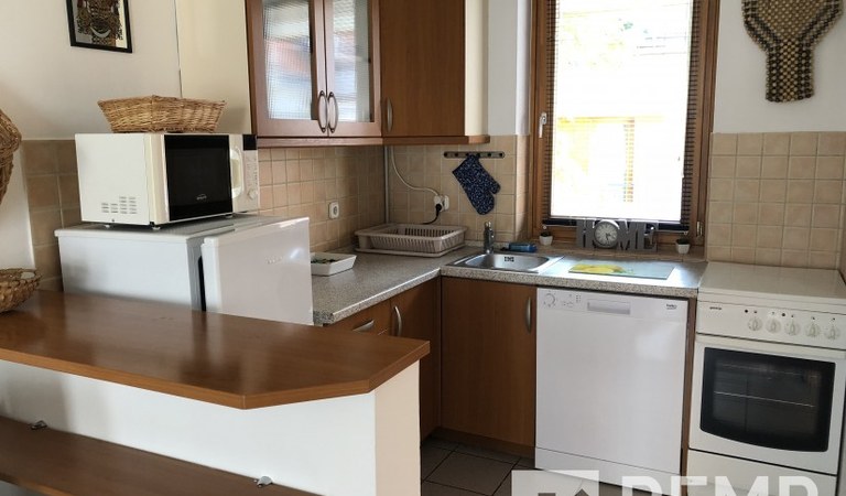 Belvárosban kiadó igényes lakás – 3. property photo