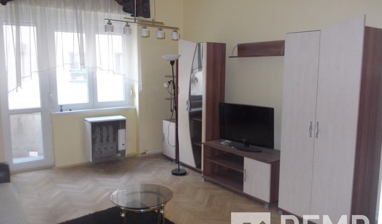 Kiadó az egyetemtől 50 méterre felújított lakás – 2. property photo