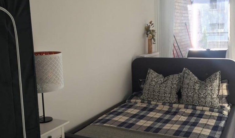 Eladó felújított, bútorozatlan lakás a Sáfrány utcában! – 3. ingatlanfotó