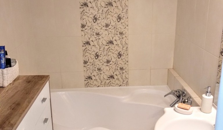 Modern, bútorozott lakás a kertvárosban eladó – 2. ingatlanfotó