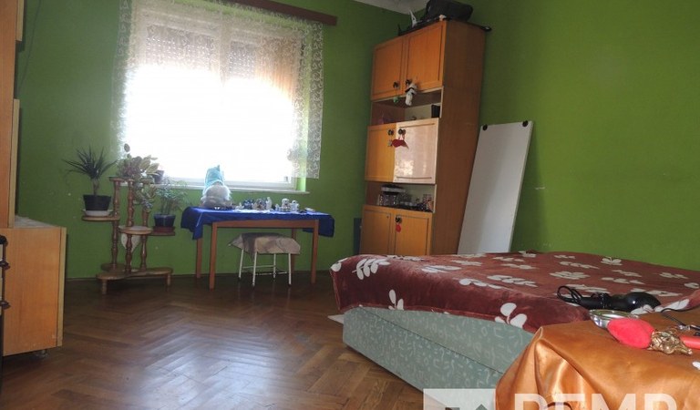 Tégla építésű ház a Gesztenyés utcában eladó – 1. ingatlanfotó