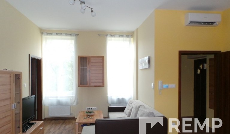 Pécs belvárosában újszerű lakás garázzsal kiadó! – 1. ingatlanfotó