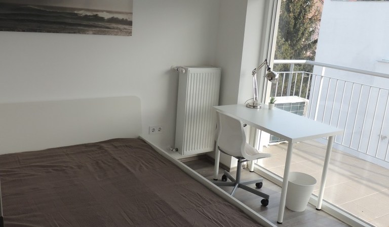 Belváros-Egyetemváros között, új építésű, két hálós, teraszos lakás kiadó – 3. property photo