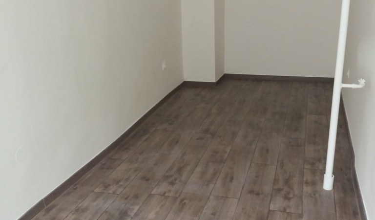 Uránvárosban a Mecsek áruháznál, teljesen felújított és átalakított, első emeleti, tégla lakás eladó! – 3. ingatlanfotó