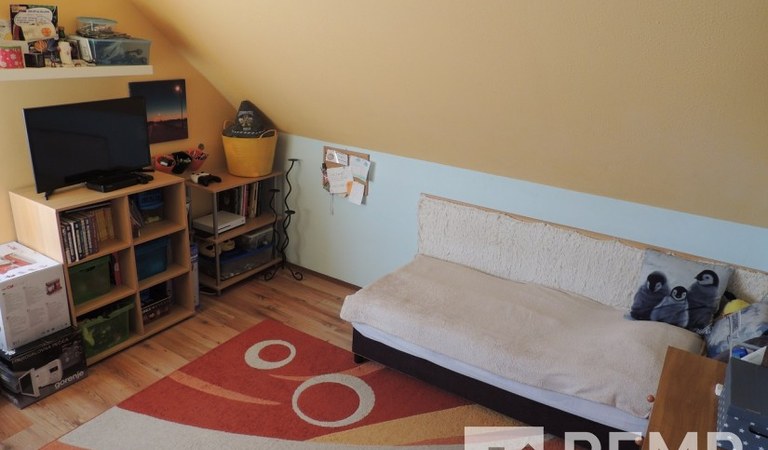 Kozármislenyben, egy 2. emeleti, 2 hálószobás téglalakás, gyönyörű panorámával eladó! – 3. ingatlanfotó