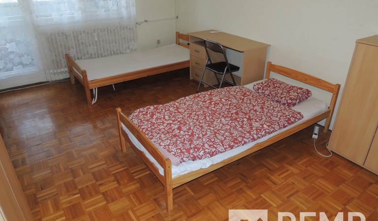 Uránvárosban 2 szobás, erkélyes lakás eladó! – 2. ingatlanfotó
