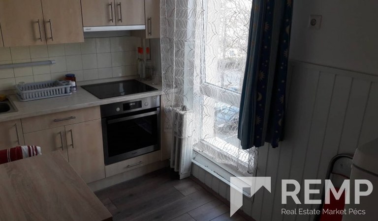 Kertvárosban részben felújított, új nyílászárós 2 szobás lakás eladó! – 3. ingatlanfotó