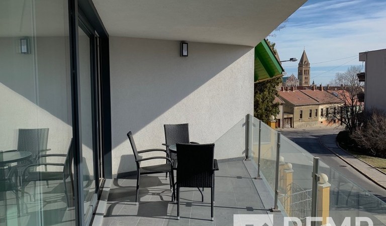 Flat for rent next to Pollack – 1. property photo