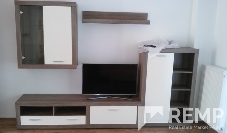 Egyetemvárosban az Orvosi kar közelében, sorház jellegű, újszerű, nappali+ 2 szobás, kertkapcsolatos, teraszos lakás, kocsibeállóval eladó! – 3. ingatlanfotó