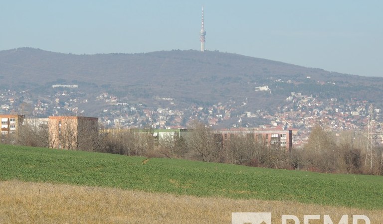 Pécs csendes külvárosi részén, egy 1740 nm-es építési telek eladó! – 1. ingatlanfotó