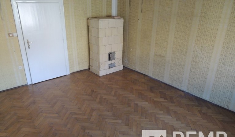Pécs belvárosában felújítandó 2 szobás lakás eladó! – 3. ingatlanfotó