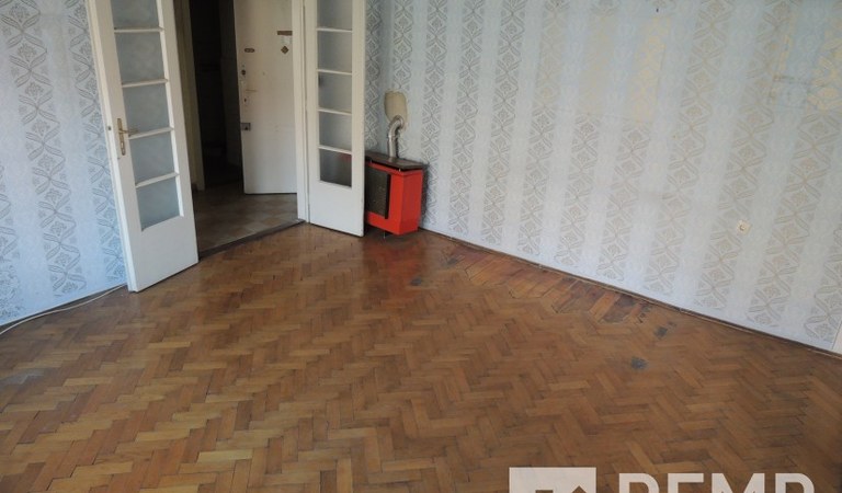 Pécs belvárosában felújítandó 2 szobás lakás eladó! – 1. ingatlanfotó