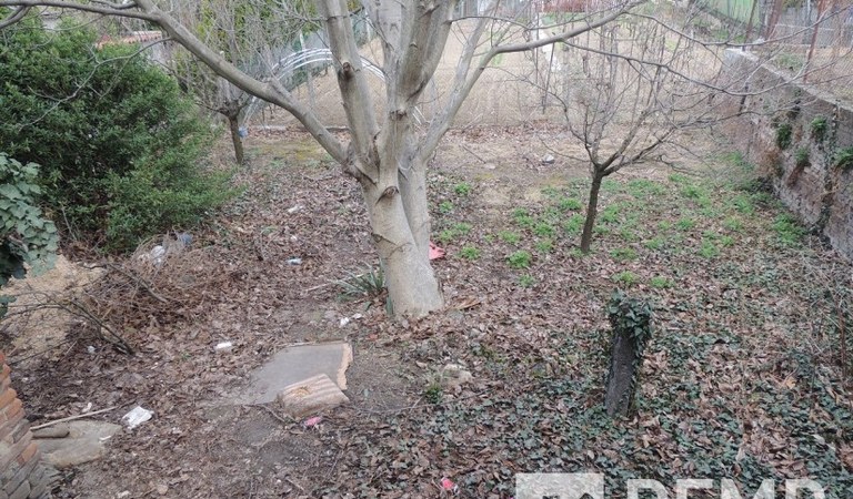 Pécs Gyárvárosi részén építési telek, felújítandó vagy bontandó kis házzal eladó illetve értékegyeztetéssel cserélhető! – 3. property photo
