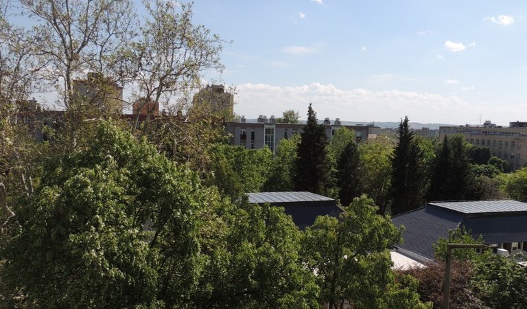 Kiadó az Egyetemvárosban egy 3 szobás lakás – 1. ingatlanfotó