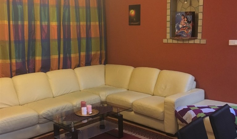 Kiadó a történelmi belvárosban egy első emeleti 2 szobás lakás! – 2. ingatlanfotó