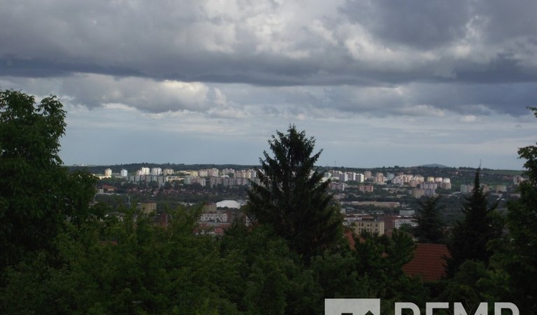 Pécsett, az ürögi városrészben, egy gyönyörű örök panorámás építési telek, házzal eladó! – 3. ingatlanfotó