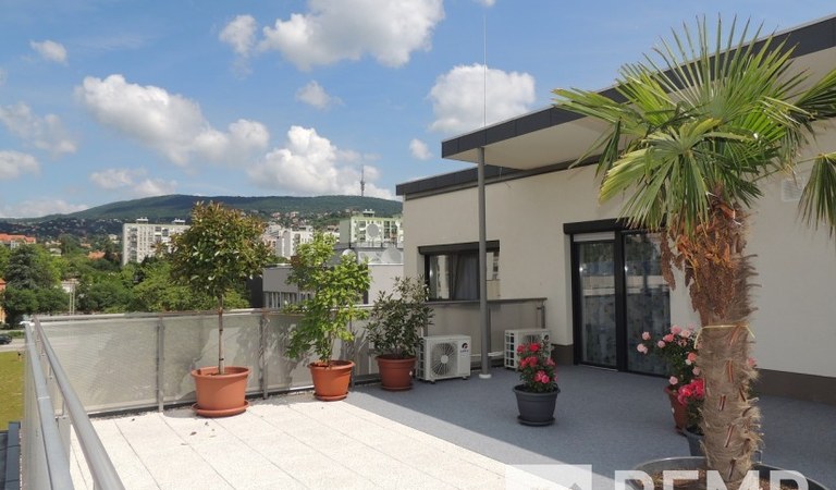 Exkluzív Pécsi különlegesség! Mecseki panorámás 100+70m2-es Penthouse lakás eladó! – 1. ingatlanfotó