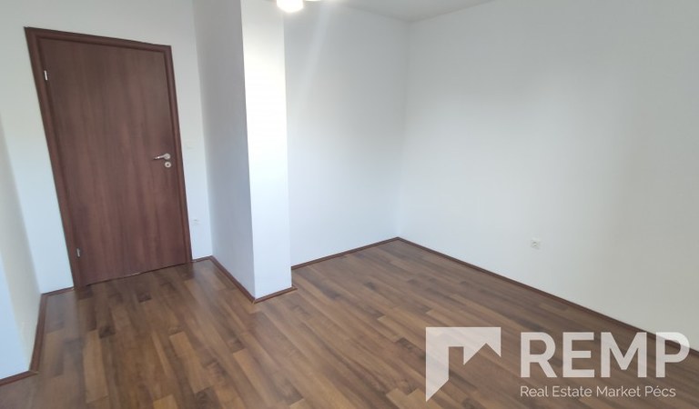 Pécsett, egy új szerű  58 nm-es kertkapcsolatos lakás eladó! – 3. ingatlanfotó