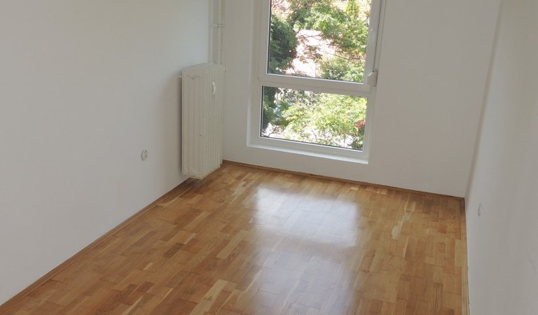 Egyetemvárosban a Rókusalja utcában, 3 szobás bútorozatlan lakás kiadó – 3. property photo
