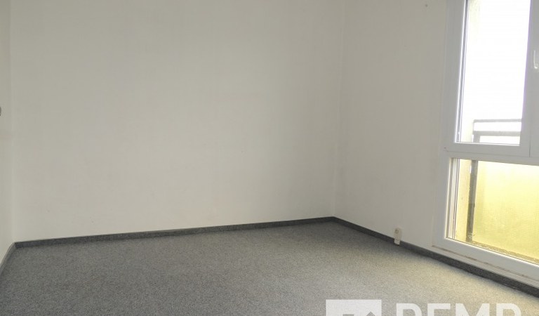 Egyetemvárosban 1,5 szobás, jó állapotú lakás eladó! – 2. ingatlanfotó