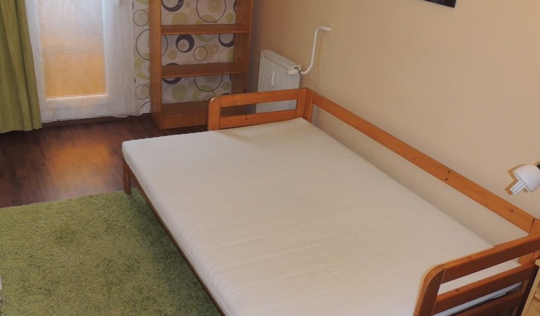Egyetemvárosban első emeleti, klímás, 1,5 szobás lakás kiadó! – 2. ingatlanfotó