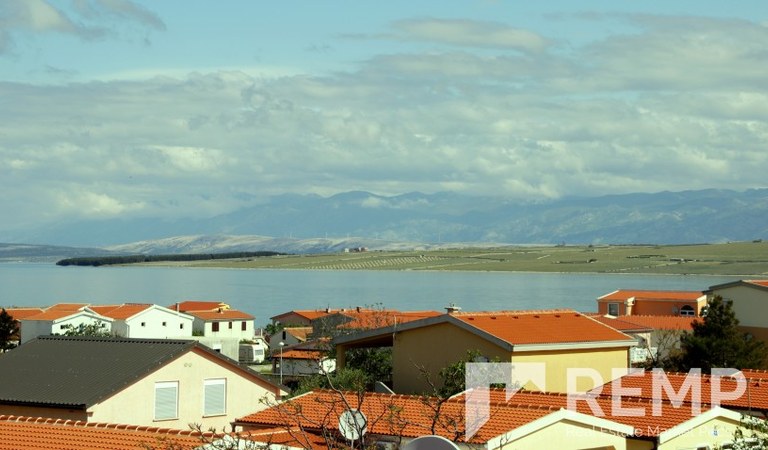 Vír szigeten eladó, első emeleti, panorámás apartman. – 1. ingatlanfotó