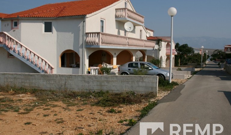 Vír szigeten eladó, első emeleti, panorámás apartman. – 2. ingatlanfotó