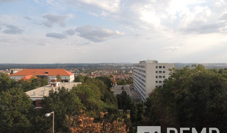 Pécsett a Bornemissza Gergely utcában Kiadó egy 69 nm-es, erkélyes  lakás ! – 1. ingatlanfotó
