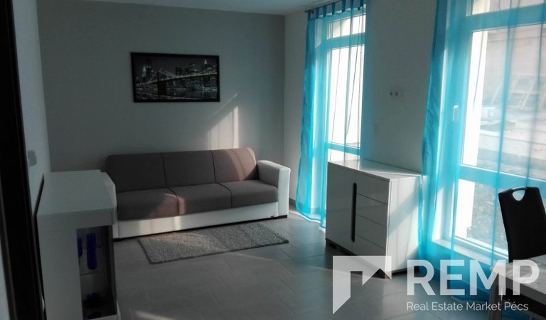 Kiadó új építésű lakás az Alkotmány utcában – 3. property photo