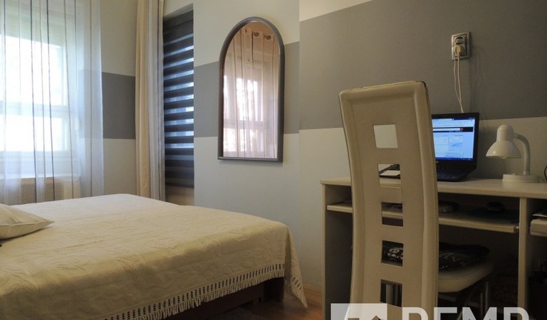 Pécs Belvárosában 3 szobás, polgári stílusú, napfényes, jó állapotú lakás eladó! – 3. ingatlanfotó