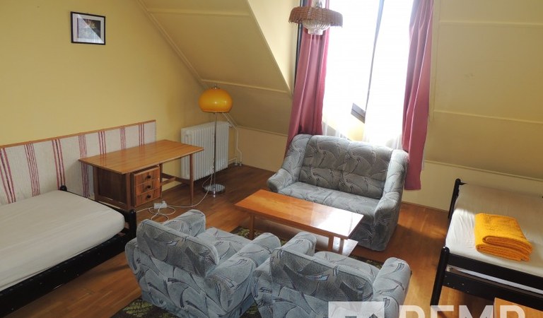 Pécs Belvárosában kiadó harmadik emeleti kiváló elrendezésű ingatlan – 1. property photo