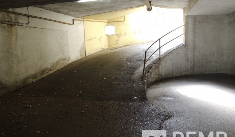 Kiadó teremgarázs beállóhely – 1. ingatlanfotó