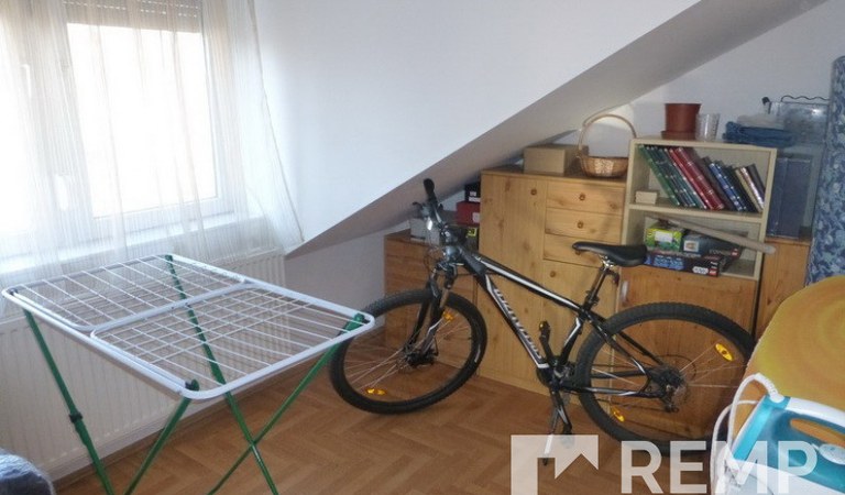 Jó állapotú lakás eladó Pécsett a Bánki Donát utcában – 2. property photo