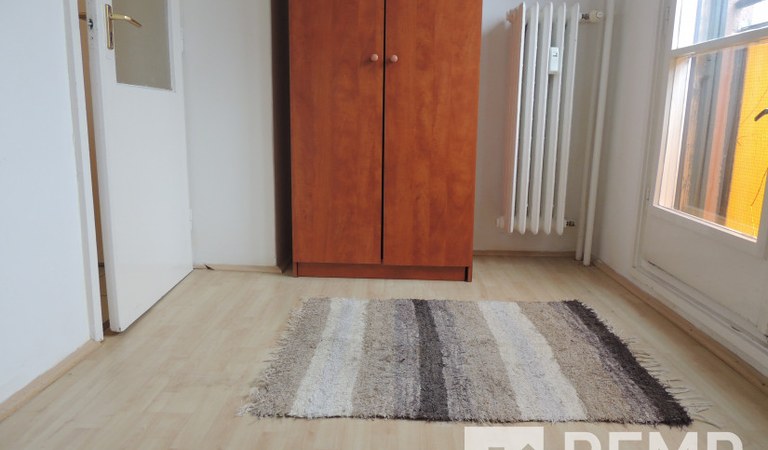 Egyetemváros szívében, kétszobás, felújított lakás kiadó! – 2. ingatlanfotó