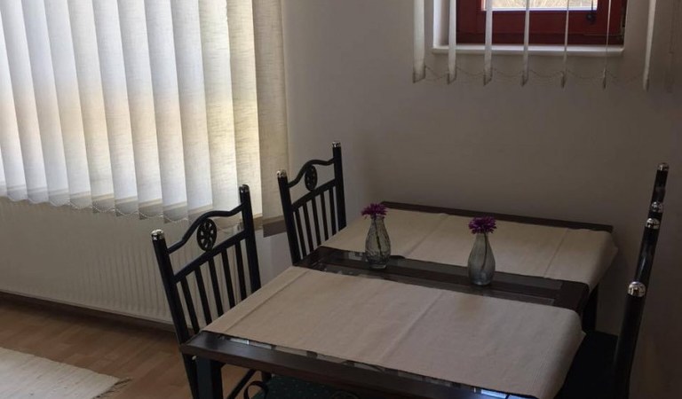 Kiadó a Barbakáni bástyával szemben gyönyörű, tágas lakás – 3. property photo