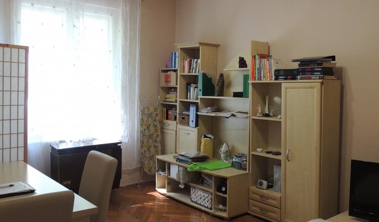 Pécs,  Budai városrészén elő emeleti lakás kiadó! – 1. ingatlanfotó
