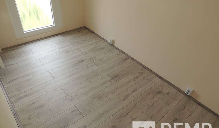 Pécsett, Kertvárosban, teljes körűen felújított 1,5 szobás lakás eladó! – 2. ingatlanfotó