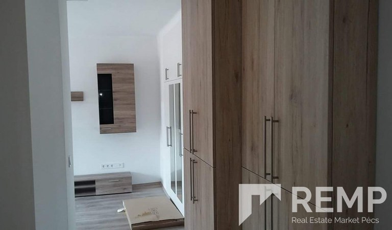 Pécs Belvárosában, egy hálószobás, modern lakás kiadó! – 2. ingatlanfotó