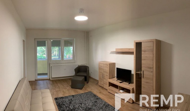 Uránvárosi . földszinti felújított lakás kiadó! – 1. ingatlanfotó