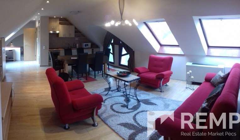 Kiadó a történelmi belvárosban 2 hálószobás luxuslakás – 1. property photo
