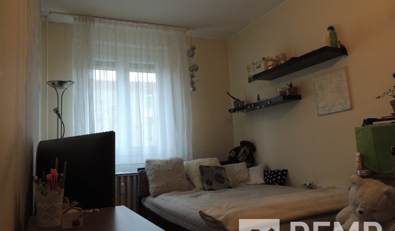 Pécs, Kertváros közkedvelt részén 64nm-es erkélyes 3 szobás lakás eladó! – 3. ingatlanfotó