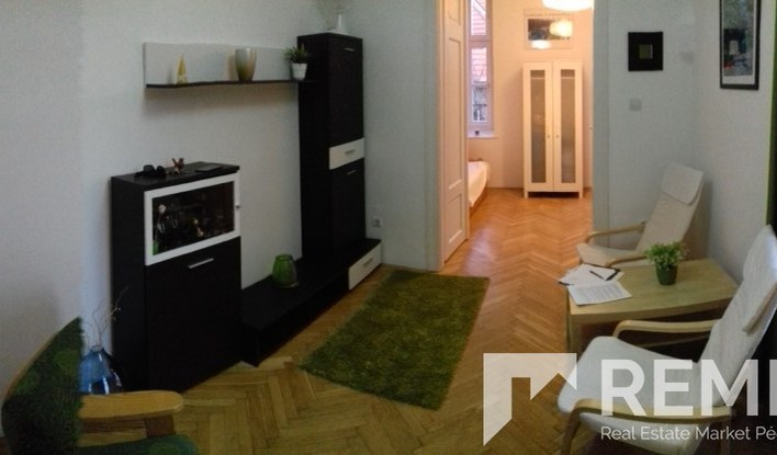 Kiadó a történelmi belvárosban garzonlakás – 1. ingatlanfotó