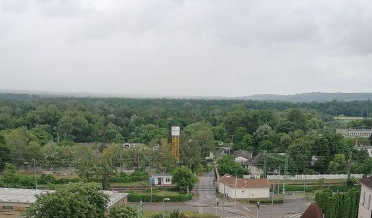 Pécs Belvárosában közvetlen a Jogi kar szomszédságában  panorámás 2 szobás lakás eladó – 1. ingatlanfotó